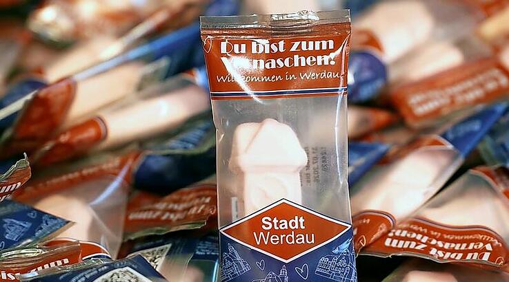 Phallus oder Uhrenturm? S&uuml;&szlig;igkeit sorgt f&uuml;r Aufsehen